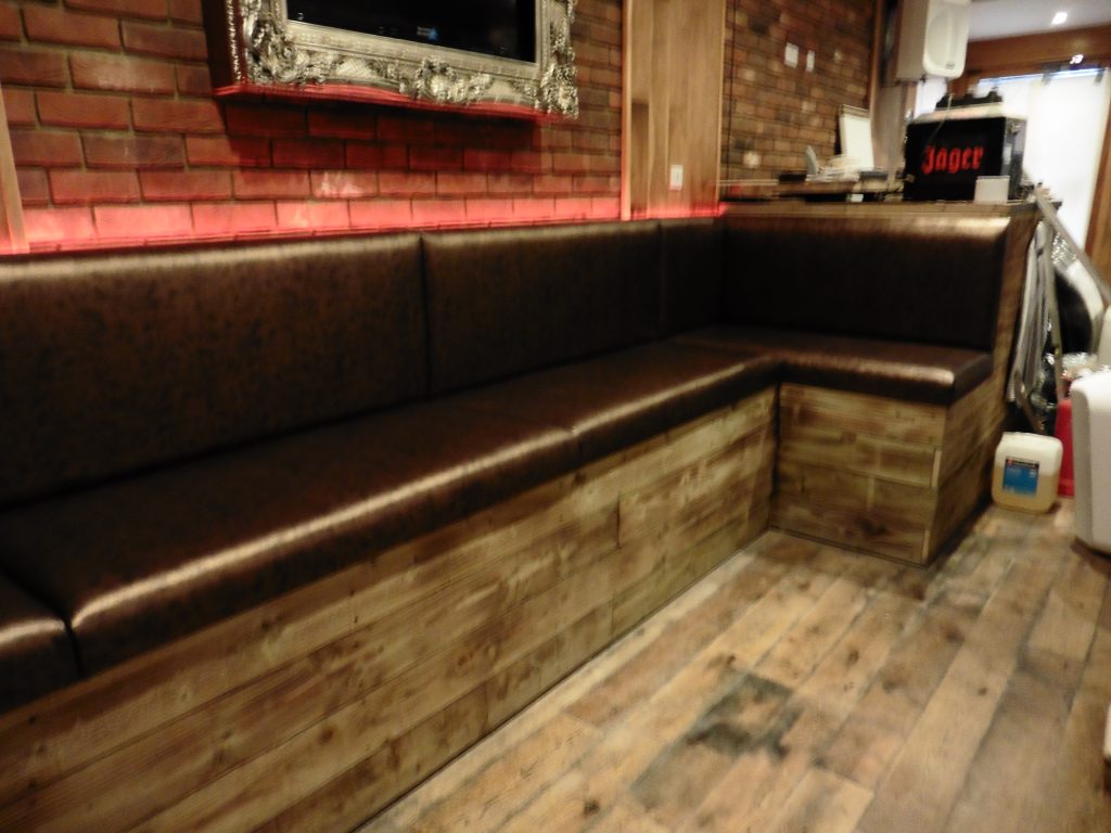 The Vine Brentwood restaurant seating