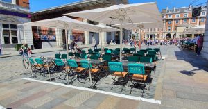 outdoor restaurant seating Covent Garden London